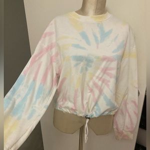 Tie dye sweatshirt. Can be cropped with tie